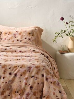 Casaluna King Heavyweight Linen Blend Shams x2 NWOT Pressed Floral